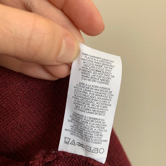 🔴 SOLD - CAbi Catch Cardigan - Picture 9 of 9